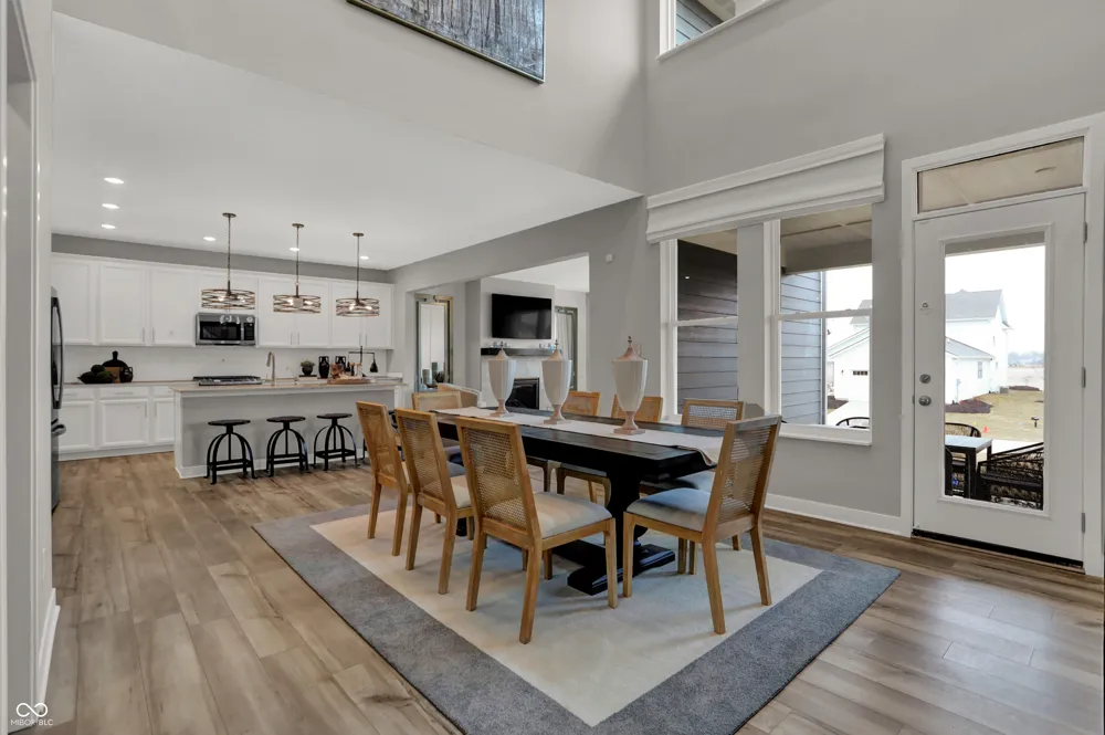 11375 Roe Deer Way Zionsville, IN 46077