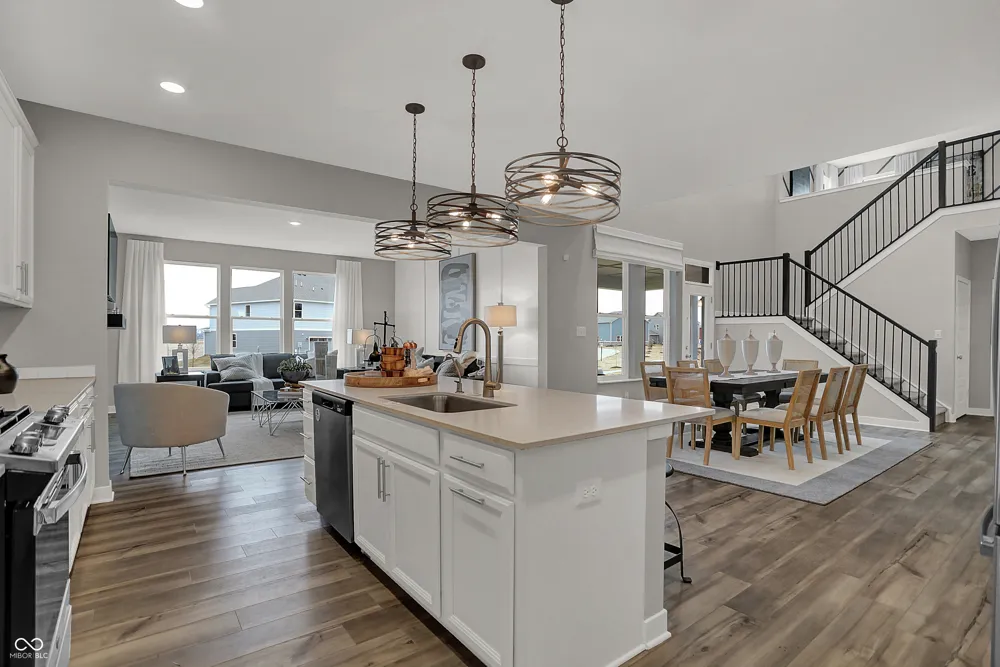 11375 Roe Deer Way Zionsville, IN 46077