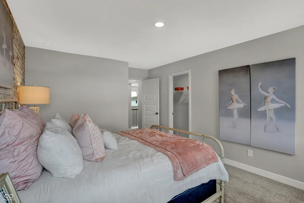 11375 Roe Deer Way Zionsville, IN 46077
