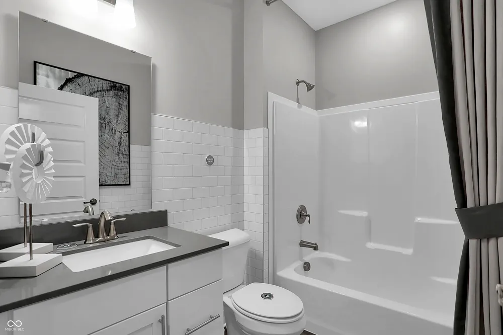 2311 Red Squirrel Way Zionsville, IN 46077