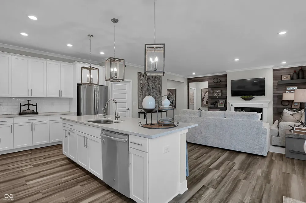 2311 Red Squirrel Way Zionsville, IN 46077
