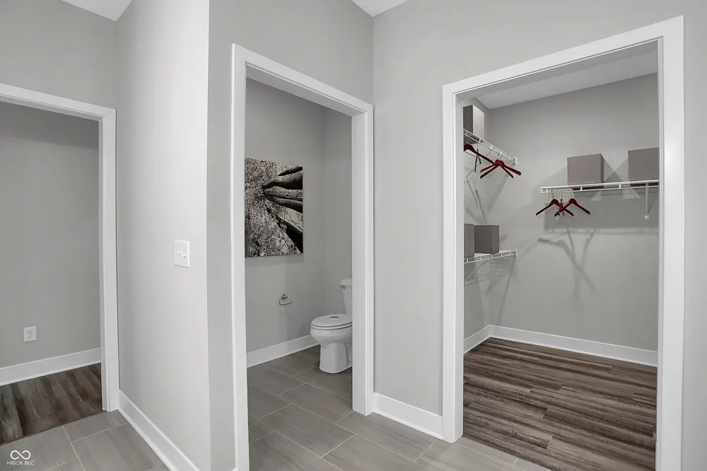 2311 Red Squirrel Way Zionsville, IN 46077