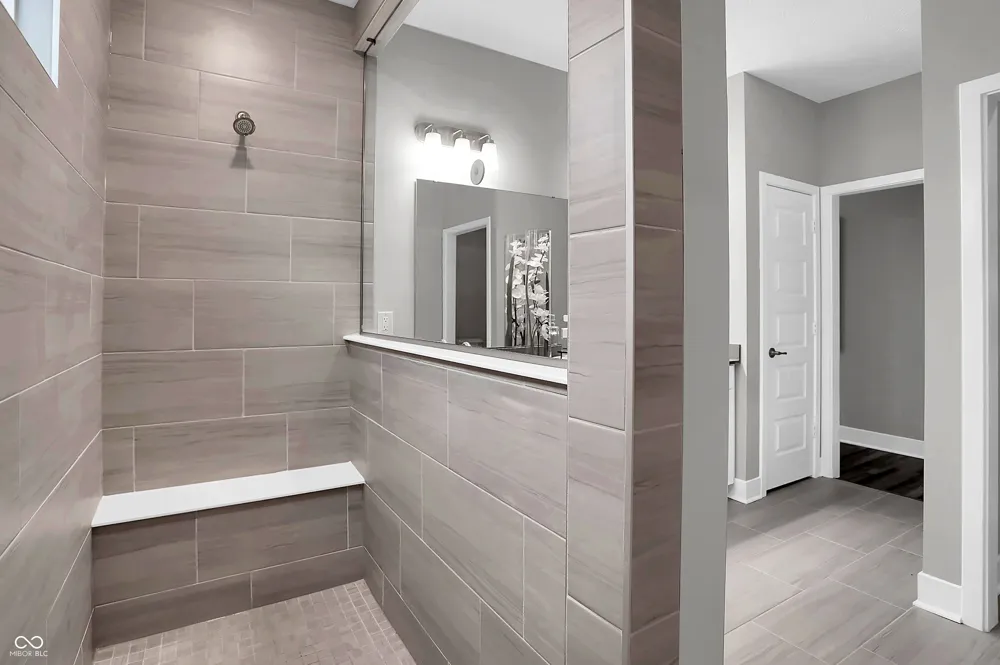 2311 Red Squirrel Way Zionsville, IN 46077