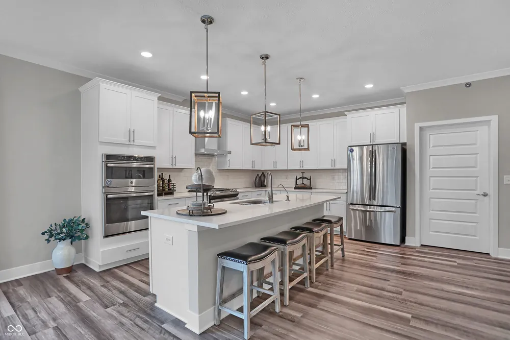 2311 Red Squirrel Way Zionsville, IN 46077