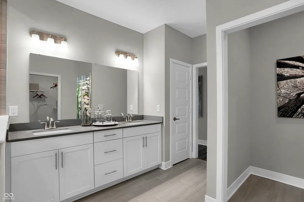2311 Red Squirrel Way Zionsville, IN 46077