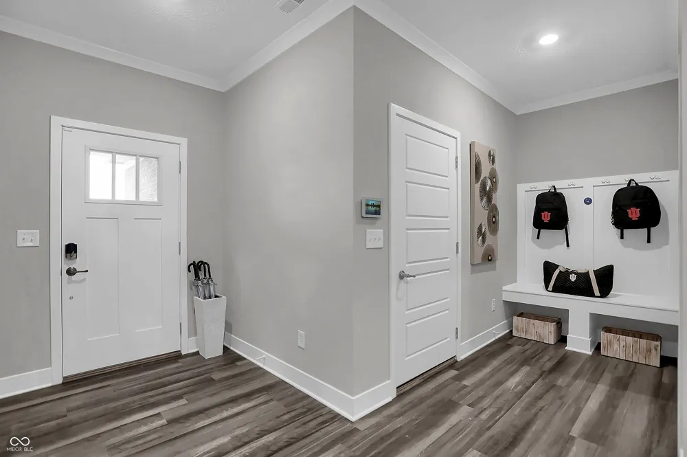 2311 Red Squirrel Way Zionsville, IN 46077