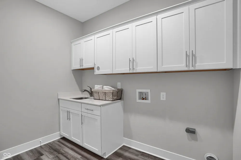 2311 Red Squirrel Way Zionsville, IN 46077