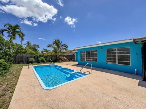 1326 Lake Erie Drive