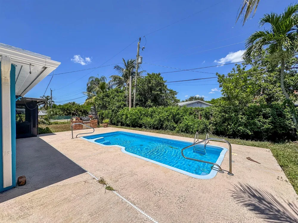 1326 Lake Erie Drive Lake Worth, FL 33461