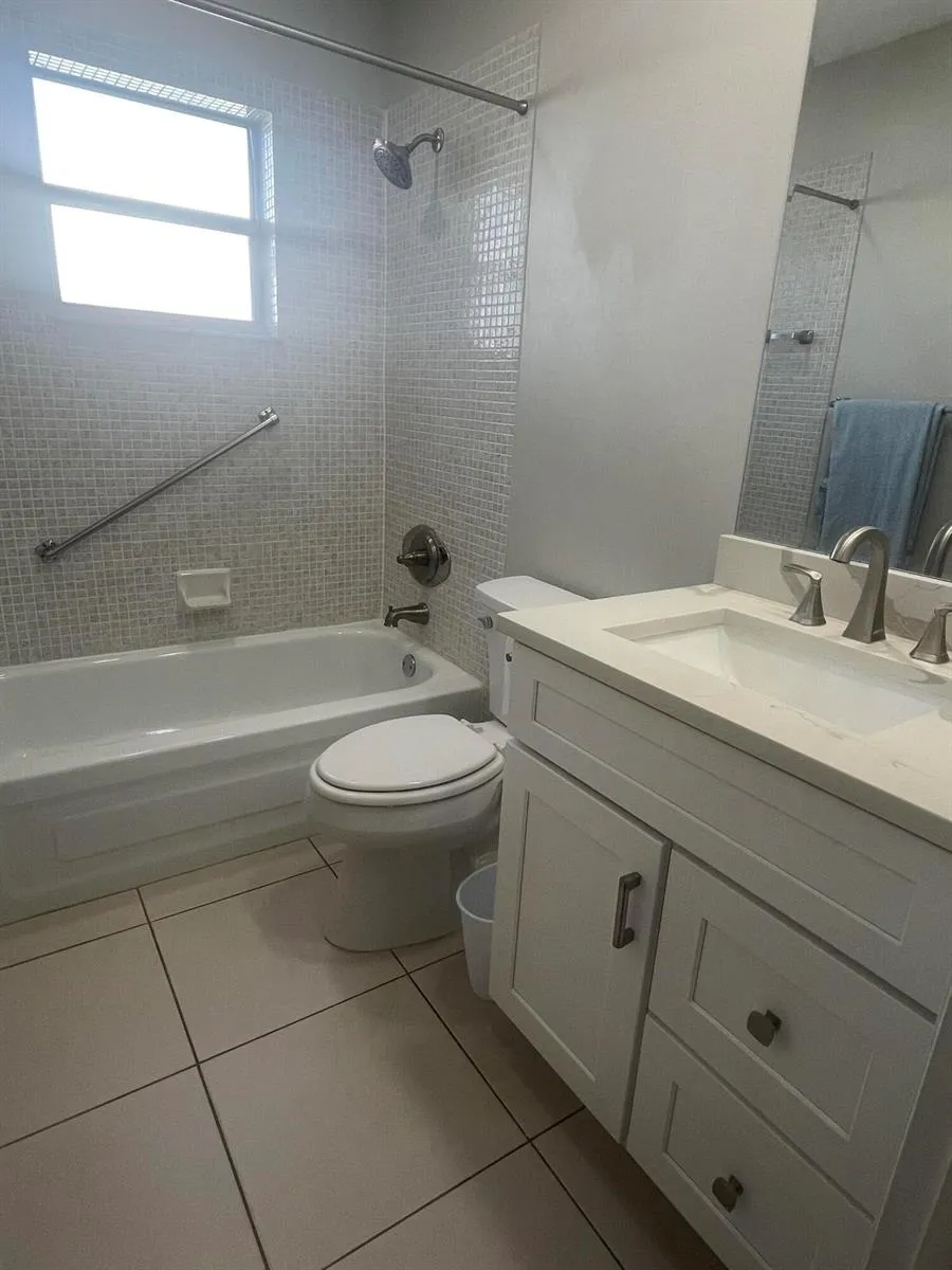93 Normandy B Delray Beach, FL 33484