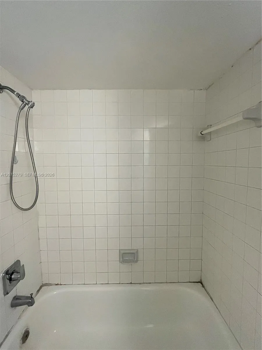 3252 Foxcroft Rd #104 Miramar, FL 33025