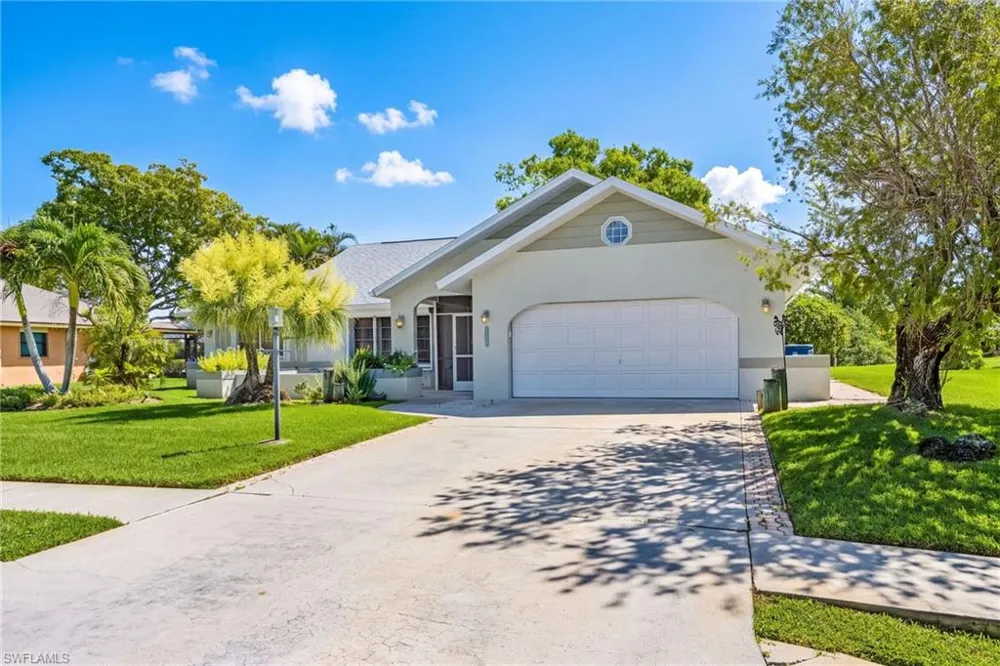 4220 Glasgow Court North Fort Myers, FL 33903