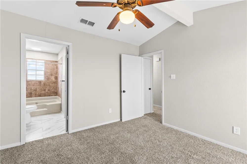 1001 W Bayview Boulevard #D Portland, TX 78374