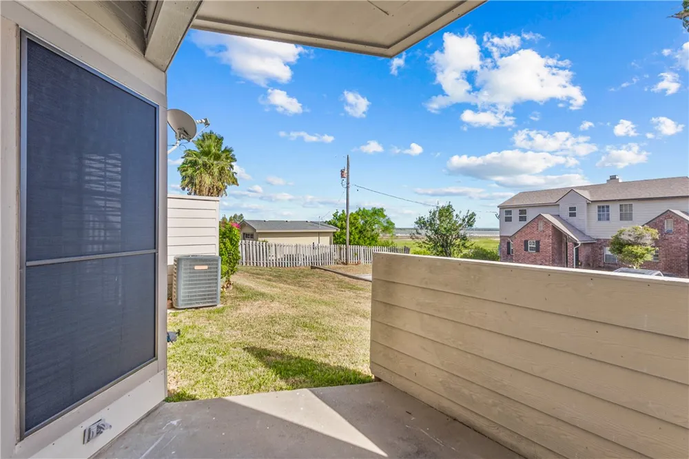 1001 W Bayview Boulevard #D Portland, TX 78374