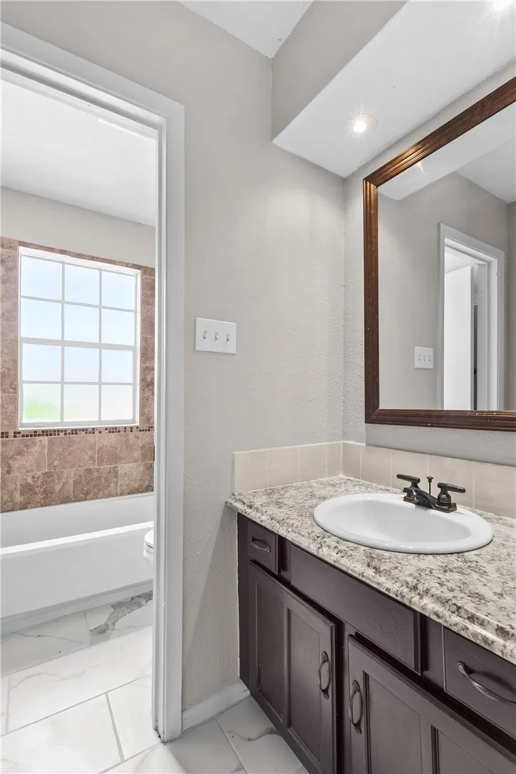 1001 W Bayview Boulevard #D Portland, TX 78374