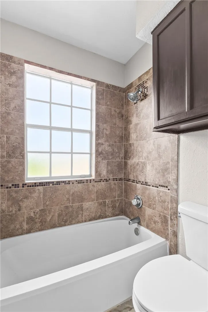 1001 W Bayview Boulevard #D Portland, TX 78374