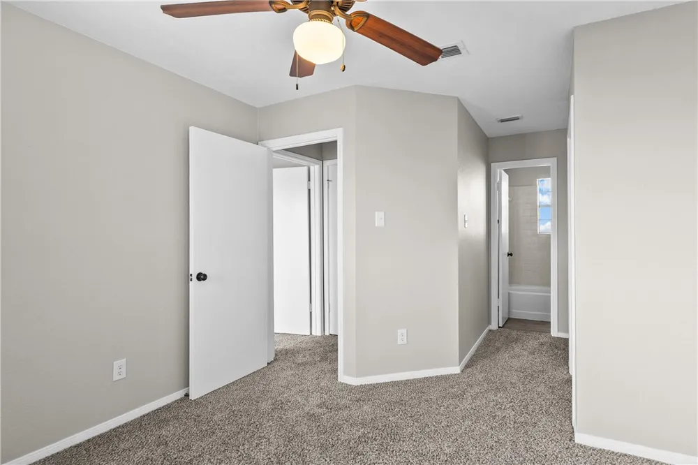1001 W Bayview Boulevard Portland, TX 78374