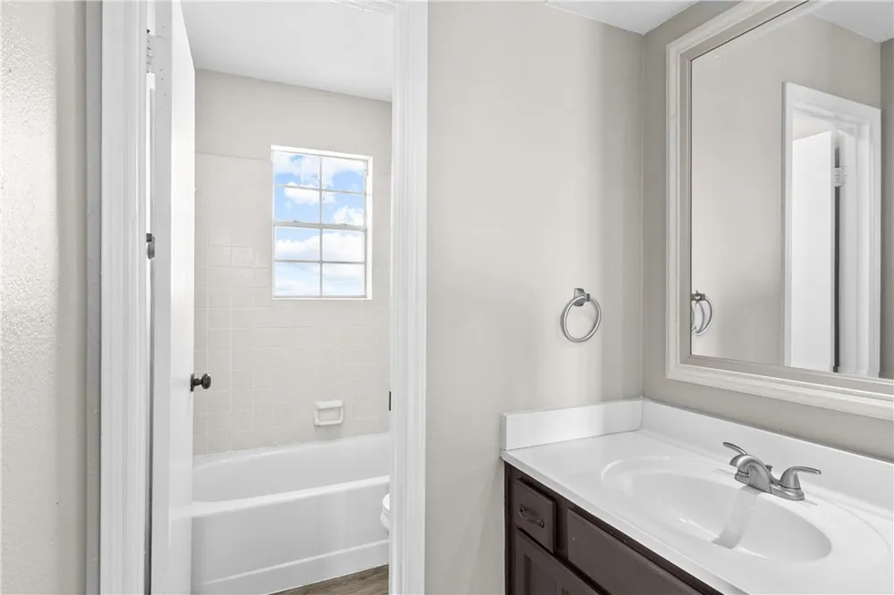 1001 W Bayview Boulevard Portland, TX 78374