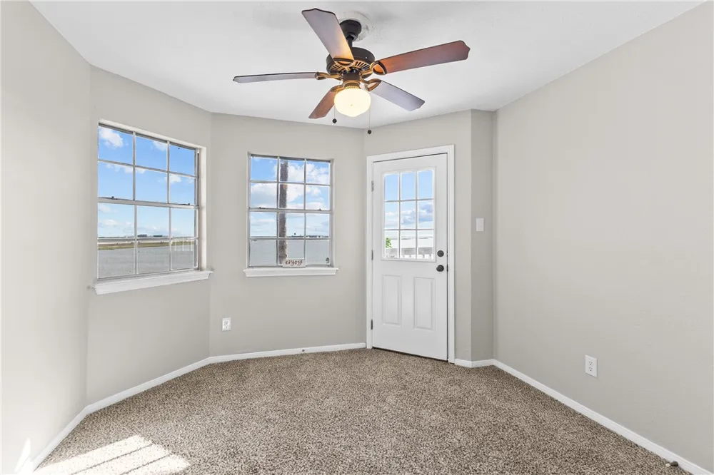 1001 W Bayview Boulevard Portland, TX 78374