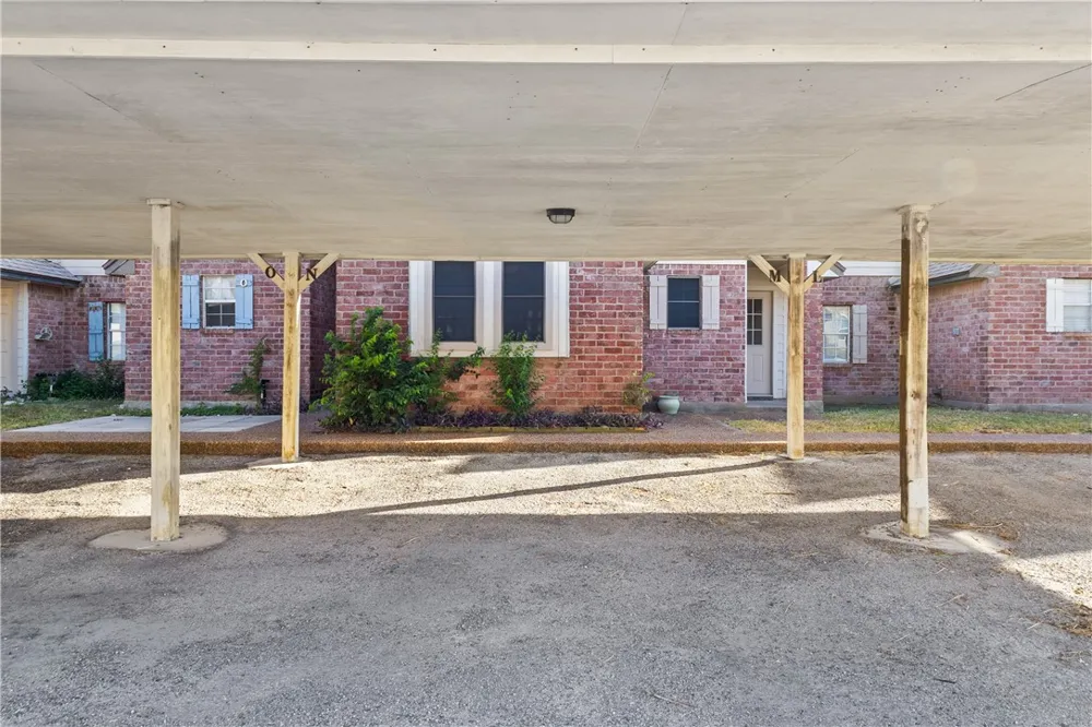 1001 W Bayview Boulevard Portland, TX 78374