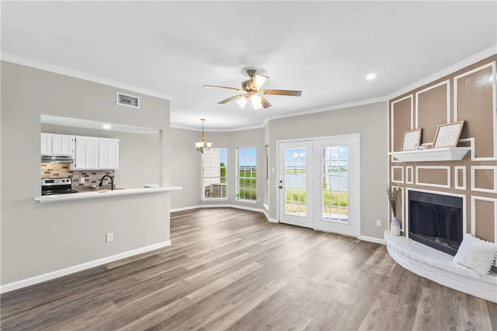 1001 W Bayview Boulevard Portland, TX 78374