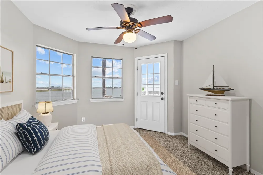 1001 W Bayview Boulevard Portland, TX 78374