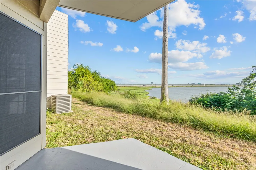 1001 W Bayview Boulevard Portland, TX 78374