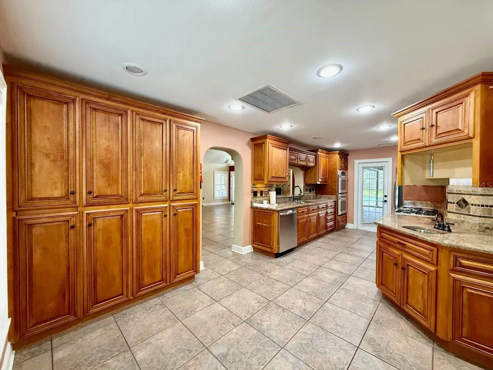 1103 BALLINGER ROAD Lutz, FL 33548