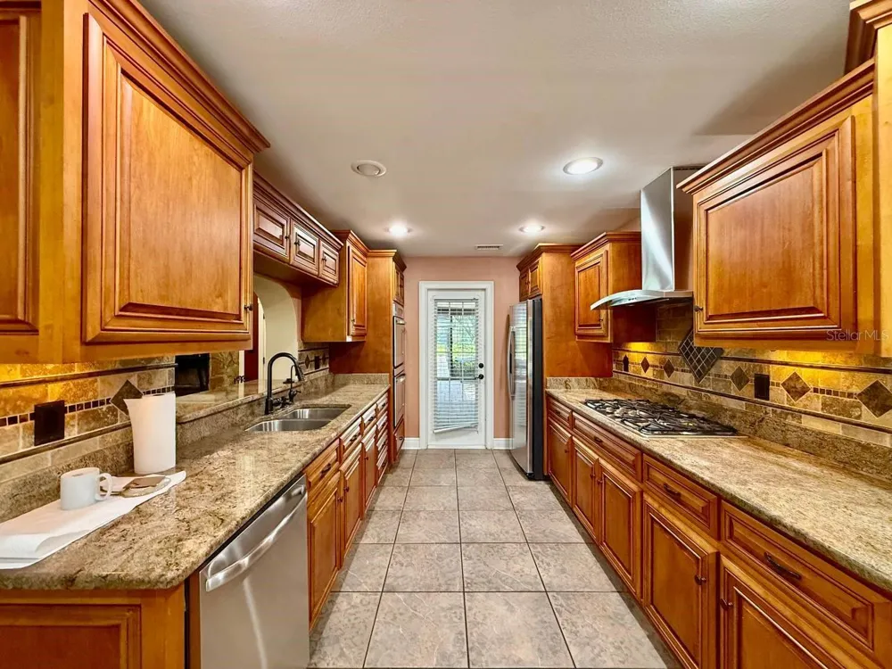 1103 BALLINGER ROAD Lutz, FL 33548