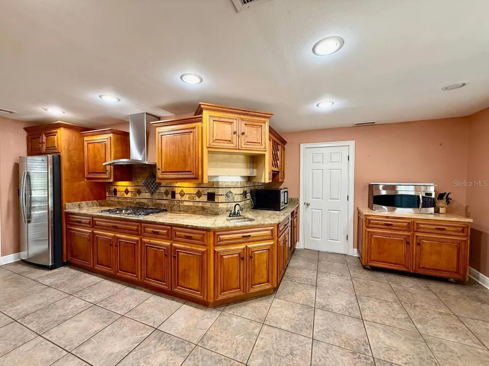 1103 BALLINGER ROAD Lutz, FL 33548