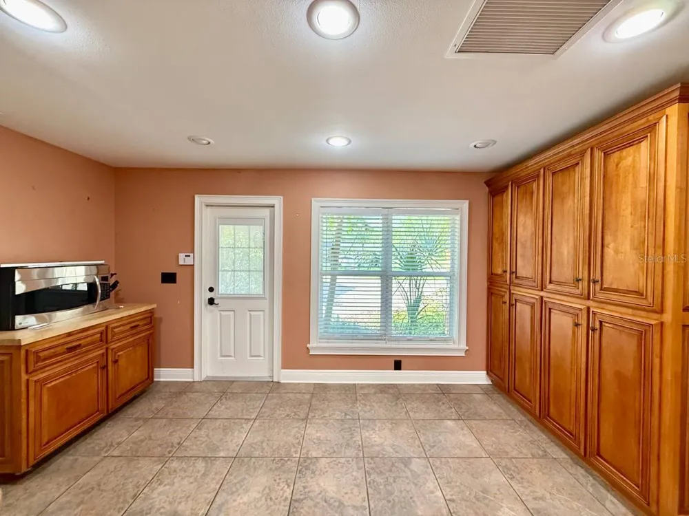1103 BALLINGER ROAD Lutz, FL 33548