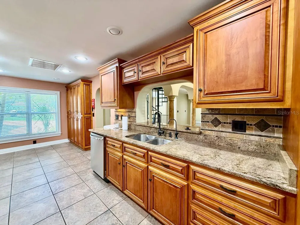 1103 BALLINGER ROAD Lutz, FL 33548