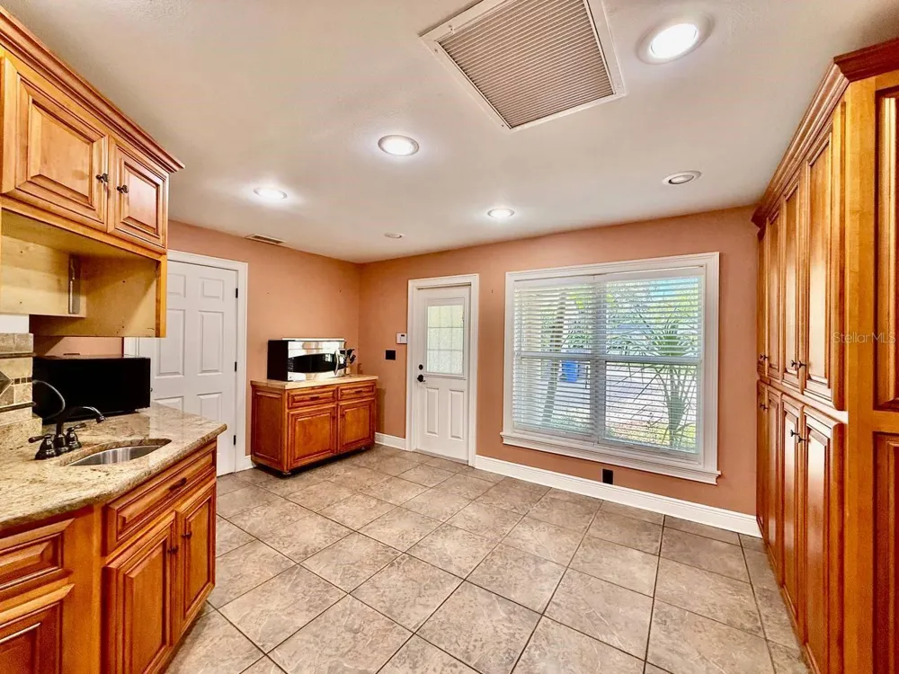 1103 BALLINGER ROAD Lutz, FL 33548