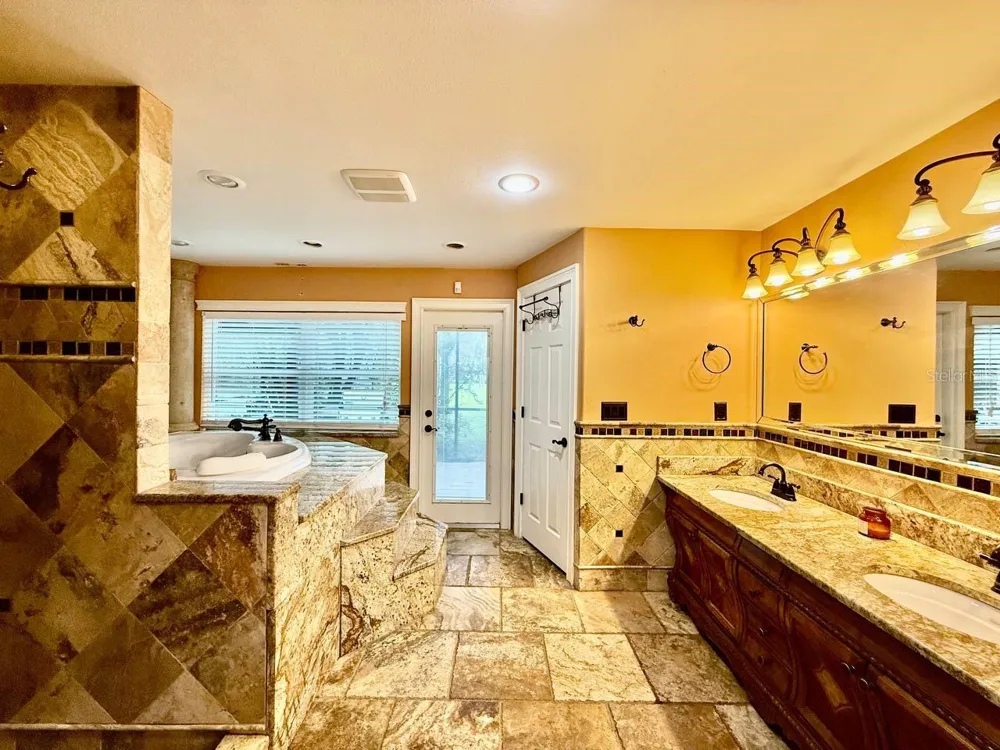 1103 BALLINGER ROAD Lutz, FL 33548