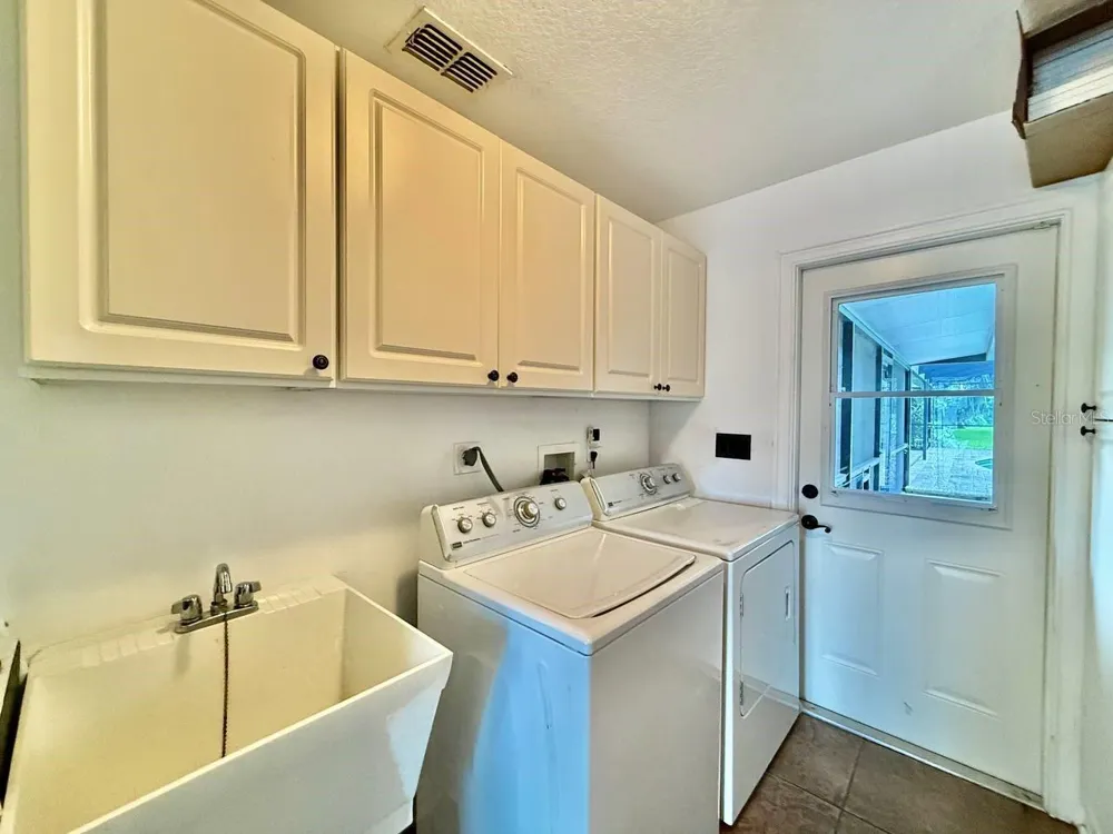 1103 BALLINGER ROAD Lutz, FL 33548