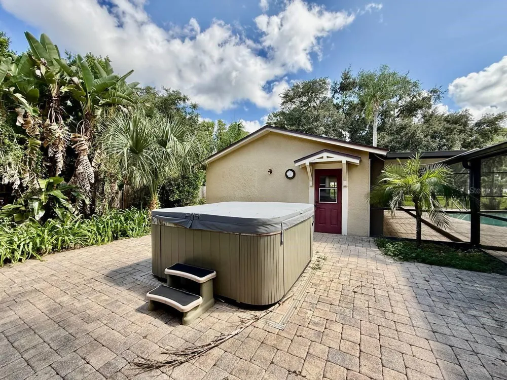 1103 BALLINGER ROAD Lutz, FL 33548