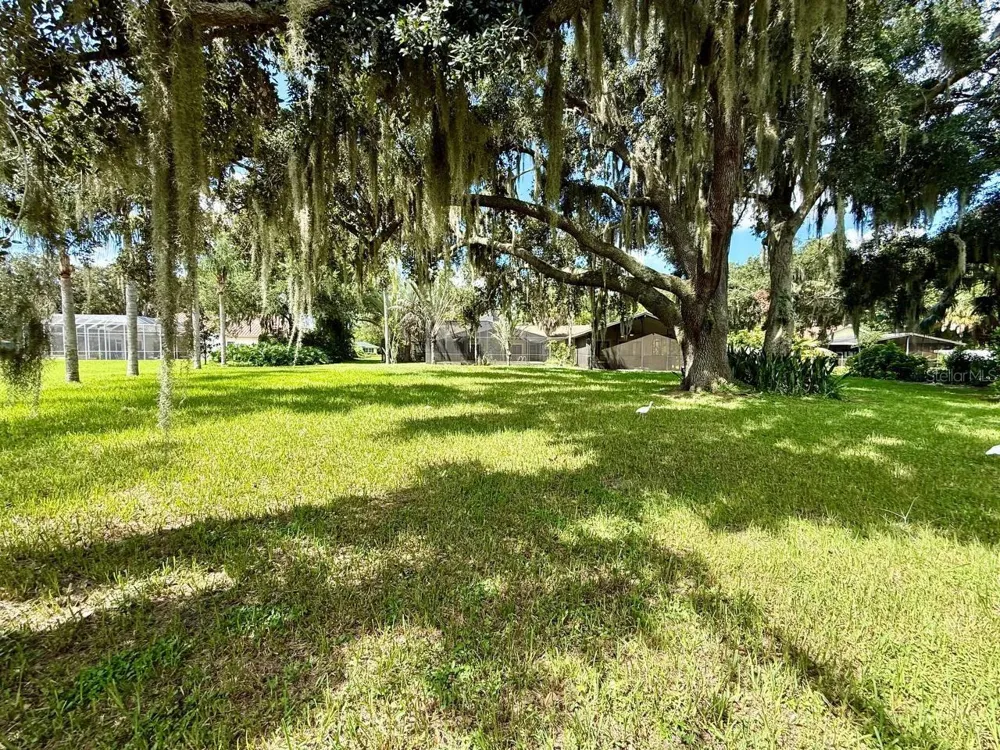 1103 BALLINGER ROAD Lutz, FL 33548