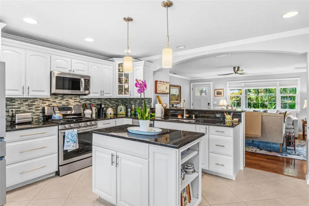 1907 MAGNOLIA STREET Sarasota, FL 34239