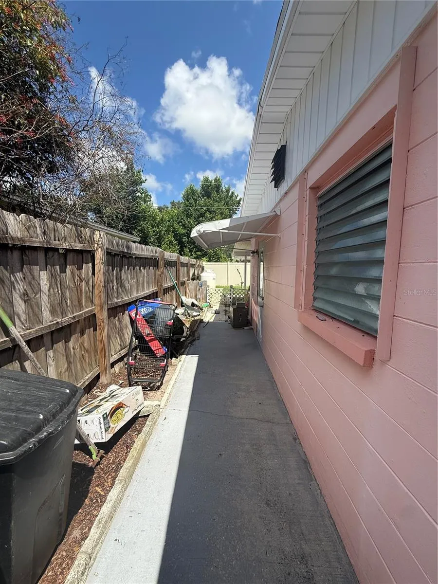 1650 AQUA LANE Holiday, FL 34691