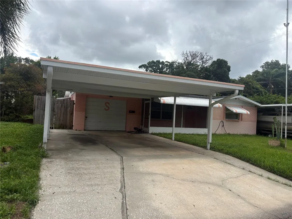1650 AQUA LANE Holiday, FL 34691