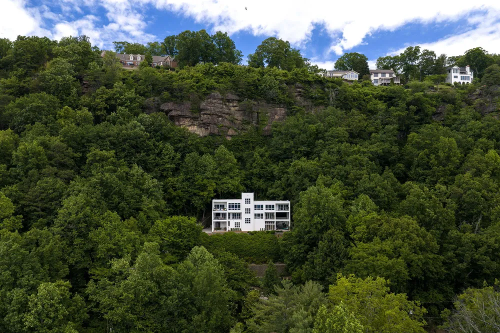 1185 Lower Brow Road Signal Mountain, TN 37377