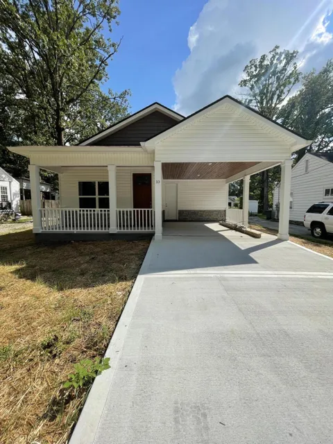10 Charles Drive