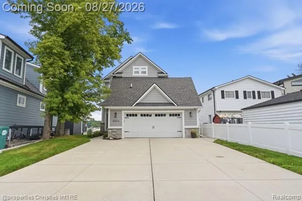 4824 Clinton Drive Independence Charter Township, MI 48346