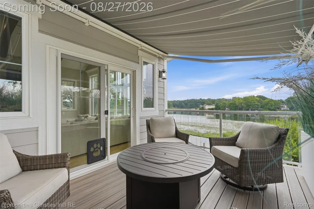 4824 Clinton Drive Independence Charter Township, MI 48346