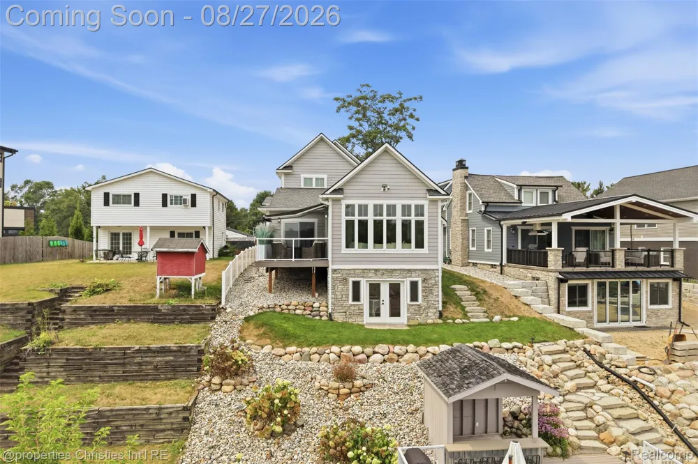 4824 Clinton Drive Independence Charter Township, MI 48346