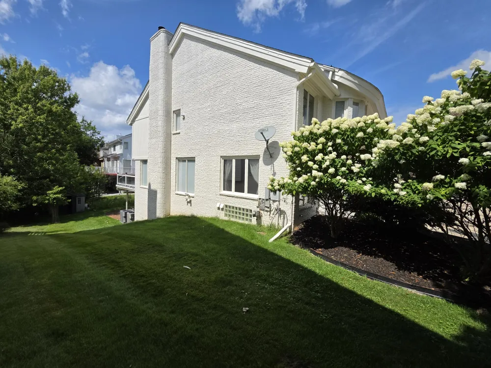 6122 Trailwood Lane West Bloomfield Charter Township, MI 48322