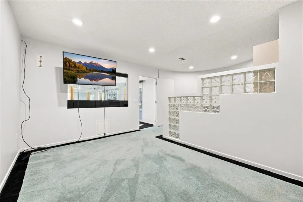 6122 Trailwood Lane West Bloomfield Charter Township, MI 48322