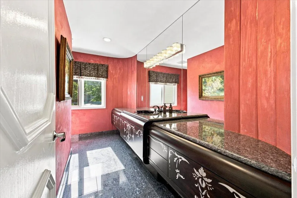 6122 Trailwood Lane West Bloomfield Charter Township, MI 48322