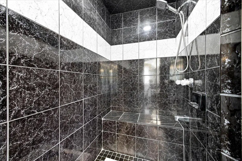6122 Trailwood Lane West Bloomfield Charter Township, MI 48322