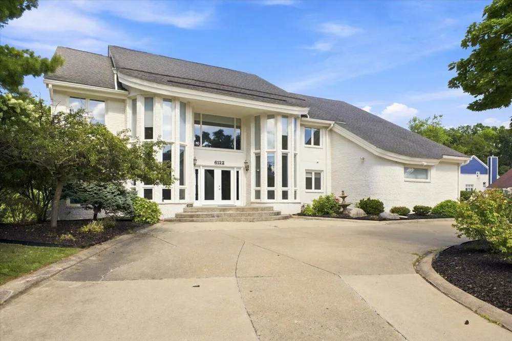 6122 Trailwood Lane West Bloomfield Charter Township, MI 48322